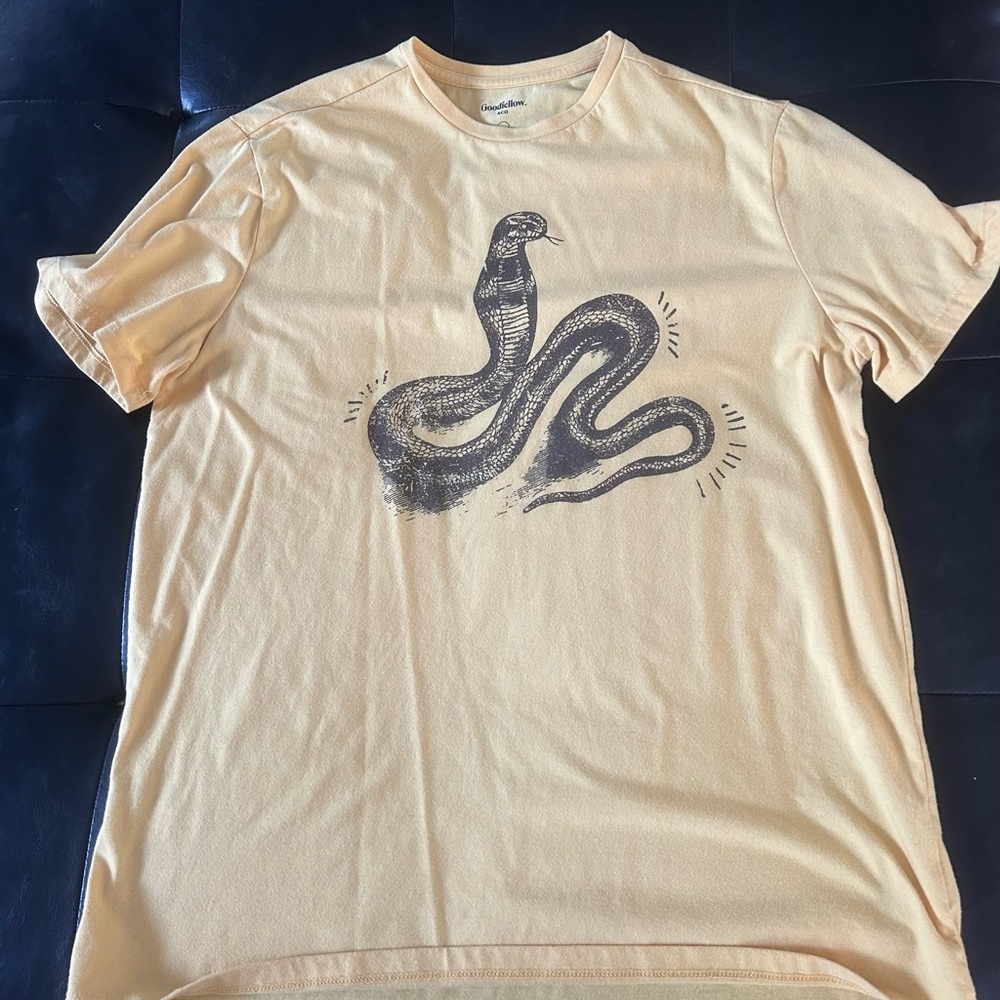 Goodfellow & Co Tan and Black Reptile Graphic Tee